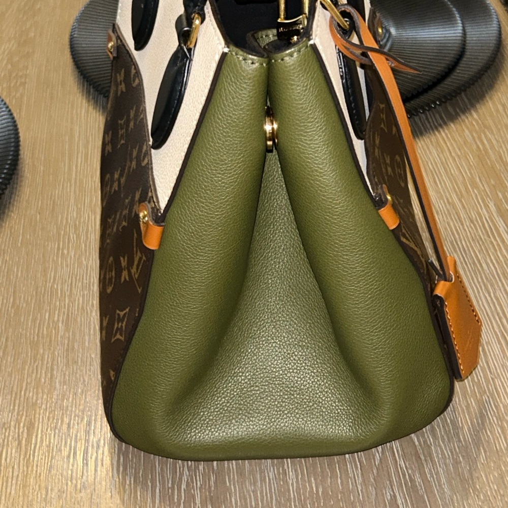 Purse - Picture 3 of 5